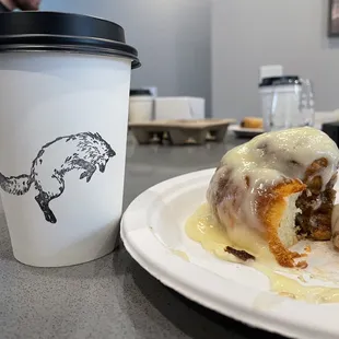 Vanilla Latte & Cinnamon Roll