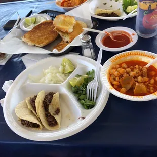 Gorditas Dena great service and the food is absolutely delicious