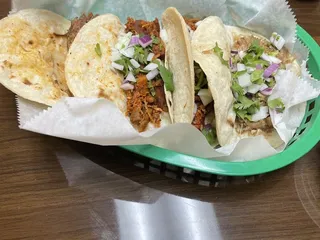 La Mini Super Market