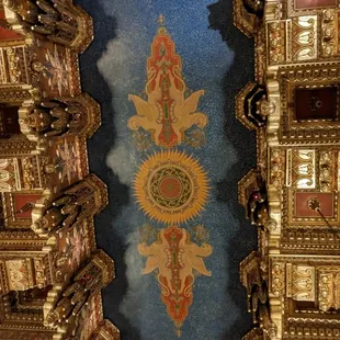 Ceiling detail