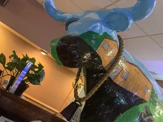Moe's River Room