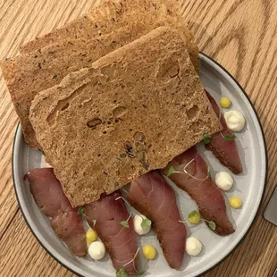 Fish pastrami and crisps