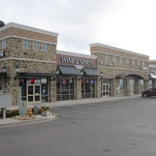 Easy in, easy out, with plenty of parking.