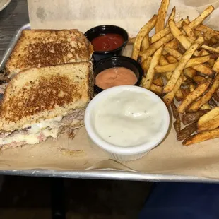 Patty melt with the sauce on the side