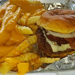Fried green tomato burger and cheese fries. #yum #ReviewsByRL