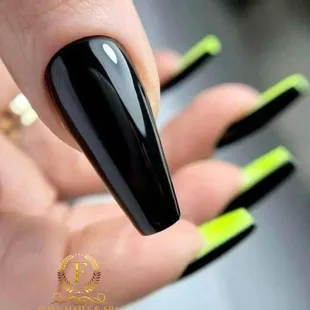 Nail salon in El Paso, Texas