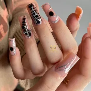 Nail salon in El Paso, Texas