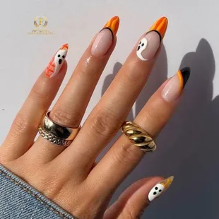 Nail salon in El Paso, Texas