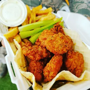 Zoës Apple Butter Boneless Wings