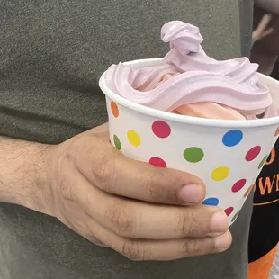 Frozen yogurt