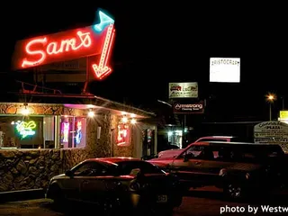 Sam's Bar & Lounge