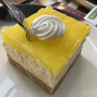 Lemon cheesecake