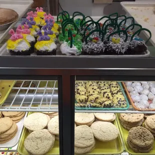 Easter cupcakes
