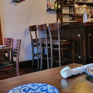 sushi and sashimi, interior