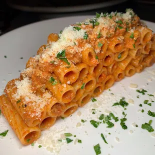 Rigatoni Bolognese
