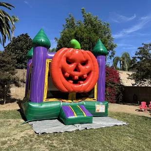 Halloween  jumper for rent
