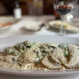 Ravioli con carciofe e asparagi - stupid delicious!