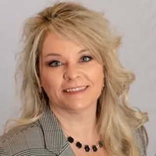 Sellena R.