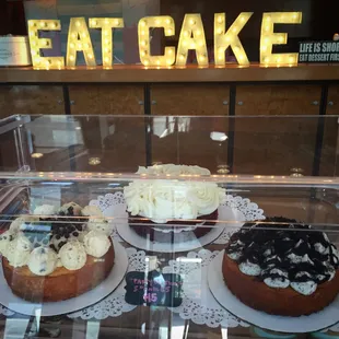 5 in Mini Cakes "Party of Two." That Cookie Dough, Red Velvet Rosette, Cookies &amp; Dream. Can feed up to 5.