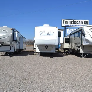 A few pre-owned 5th wheels