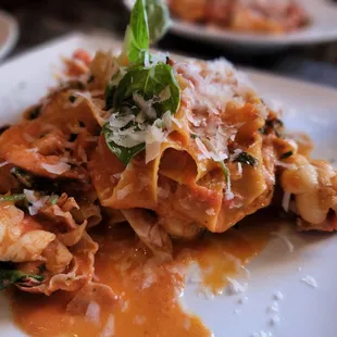 TAGLIATELLE CON ARAGOSTA AL BRANDY