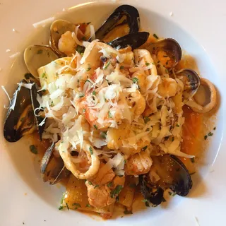 Paccheri ai Frutti di Mare