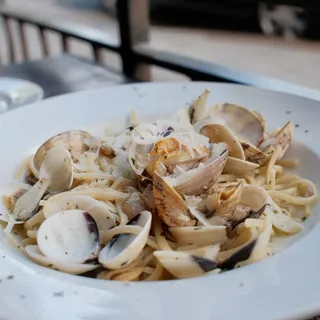 Linguine con Vongole
