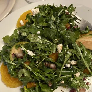 Arugula salad with golden beets