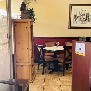 Intimate dining area seating!