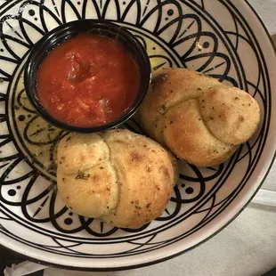 Garlic knots