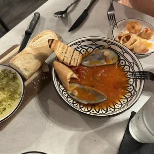 Appetizer of seafood, my hubby could not wait!