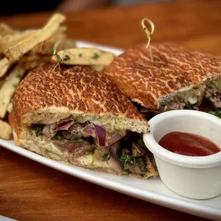 Pan con Lomito Lunch
