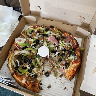 Combo pizza add black olives