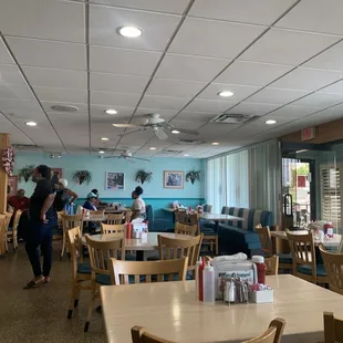 Smells good as hell and is my favorite color!!!