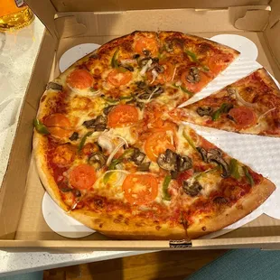 Veggie delight pizza minus the eggplant