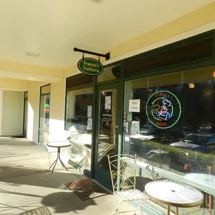 Getting a bit chilly for the sidewalk tables :)