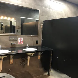 Outlets in the resteoom