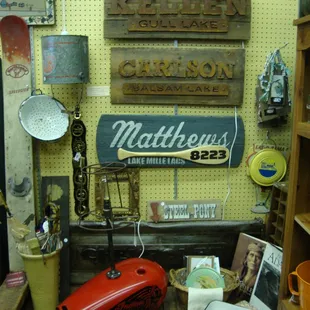 A vendor area in back with some arts &amp; crafts type items.