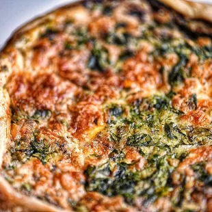 Spinach and mushroom quiche