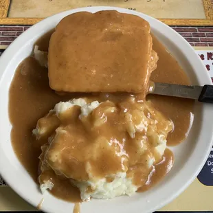 Hot Turkey Sandwich with Mashed Potatoes and Gravy