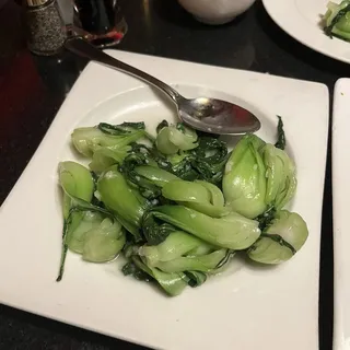 Baby Bok Choy Stir-Fried in Garlic Sauce