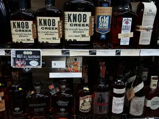 Top Hat Liquor Store