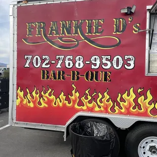 ows a food truck
