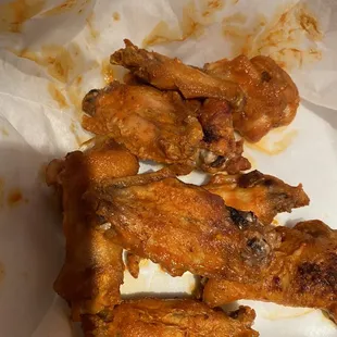 Hot garlic wings
