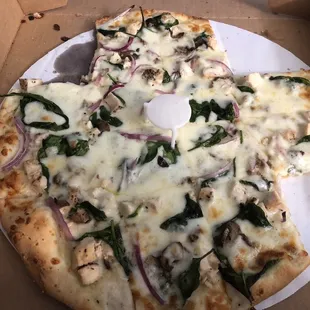 Chicken Alfredo Pizza