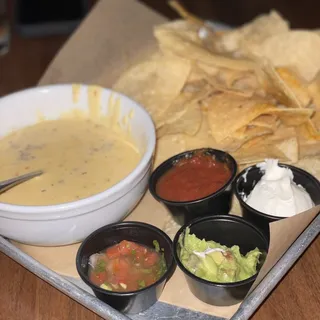 Loaded Queso & Chips