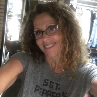 Cindy R.