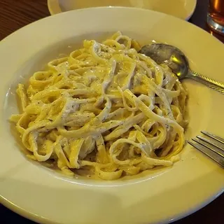 Fettuccine Alfredo