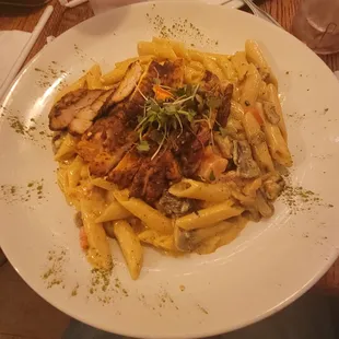 Cajun penne pasta with chicken