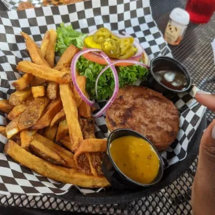 Vegan Burg &amp; Fries